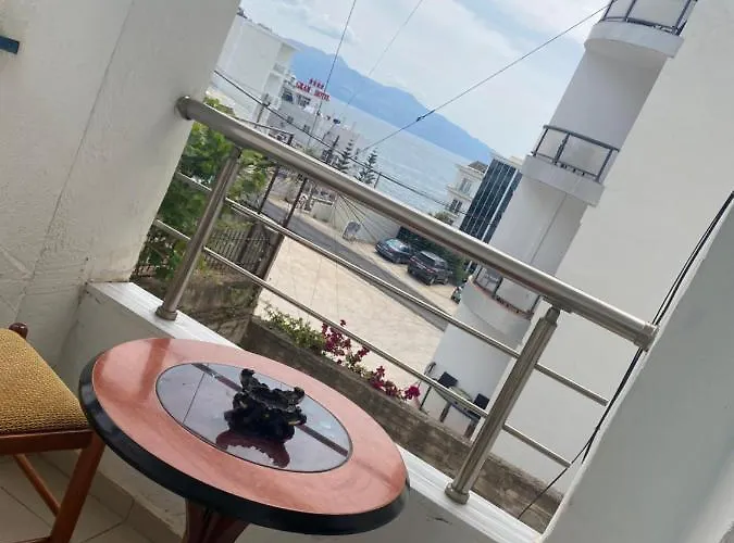 公寓 Alex Sarandë